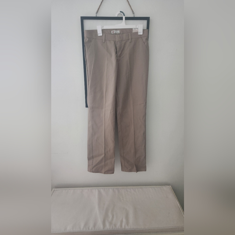Womans Dickies pants